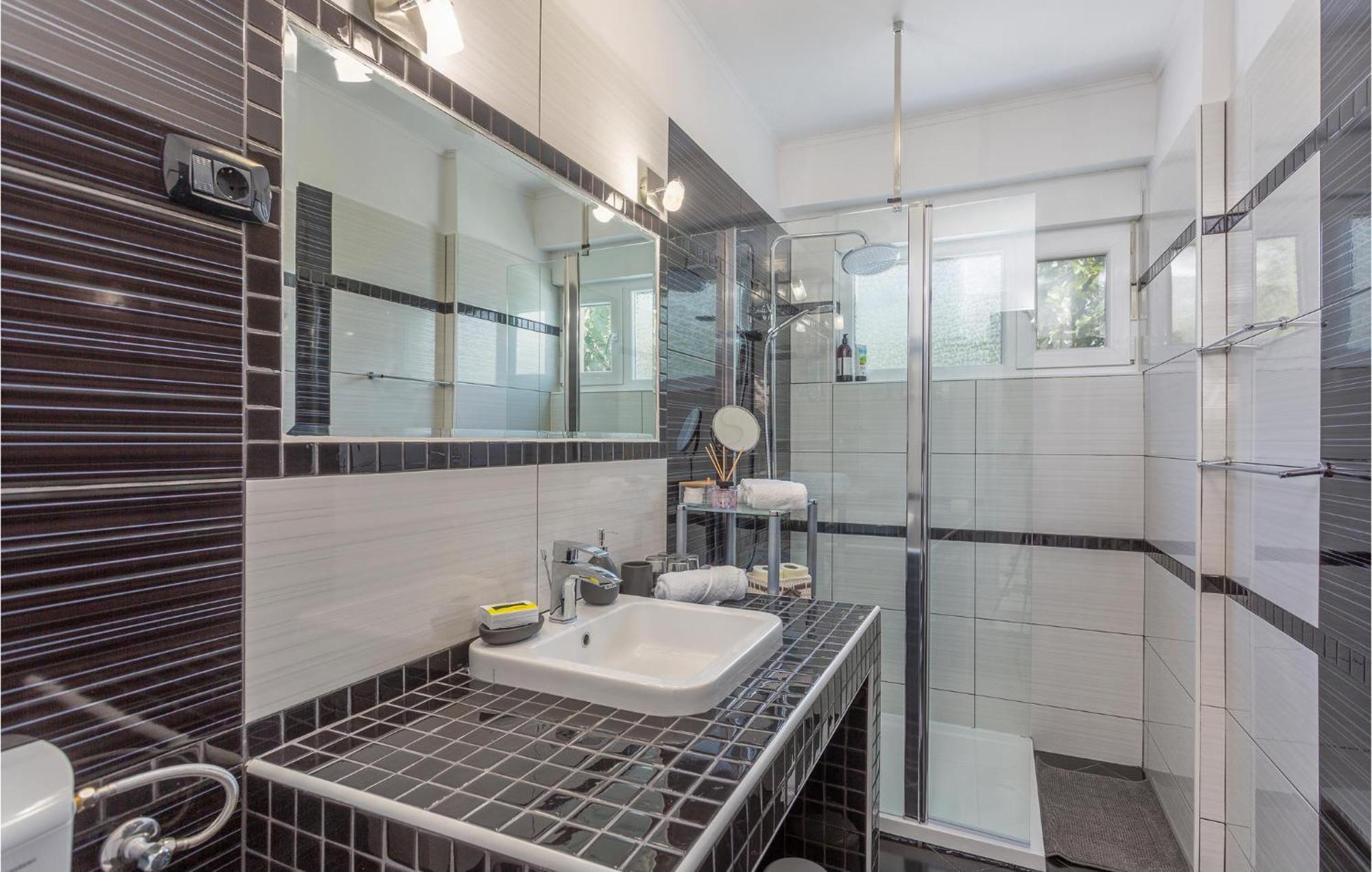 Nice Home In Risika With House Sea View Ngoại thất bức ảnh